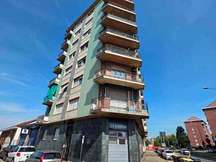 Appartamento trilocale in affitto in Via Francesco De Sanctis, Pozzo Strada, Torino