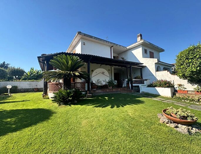 Casa trilocale in vendita in Via Focara, Sabaudia