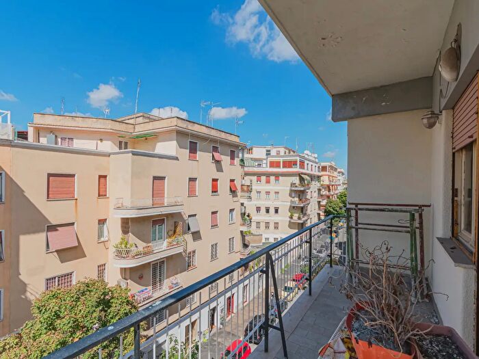 Appartamento in vendita in Via Duchessa di Galliera, Roma