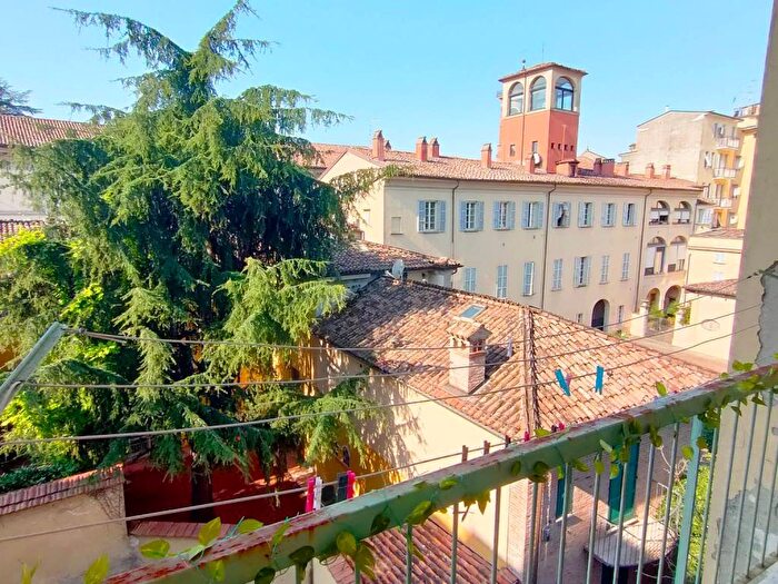 Appartamento trilocale in affitto in Via San Corrado Confalonieri, Politecnico Scalabrini, Piacenza