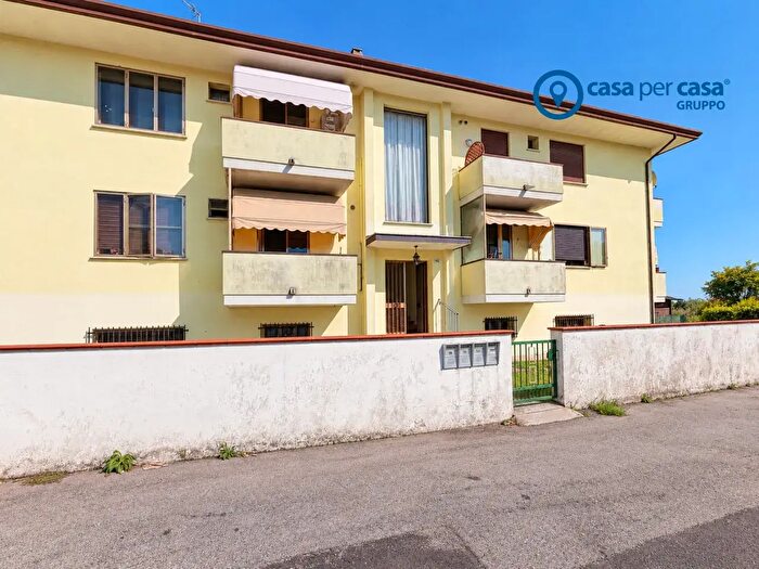 Appartamento quadrilocale in vendita in Via Guglielmo Marconi, Stanghella