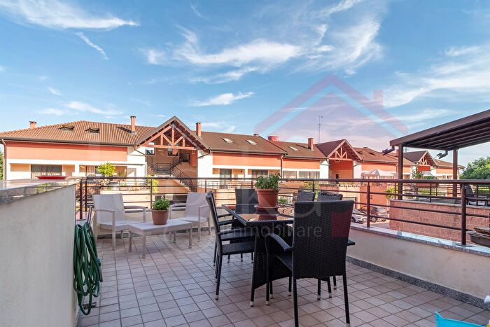 Appartamento trilocale in vendita in Via Albinoni, Pieve Emanuele