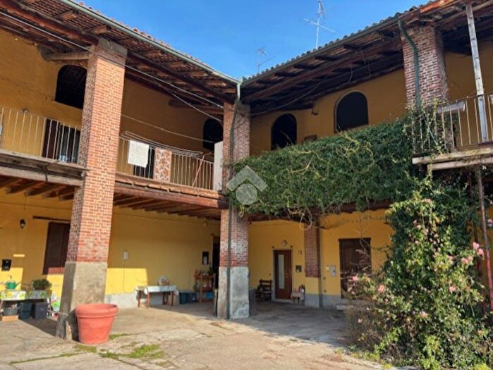 Appartamento trilocale in vendita in Via Antonio Fogazzaro, Corbetta