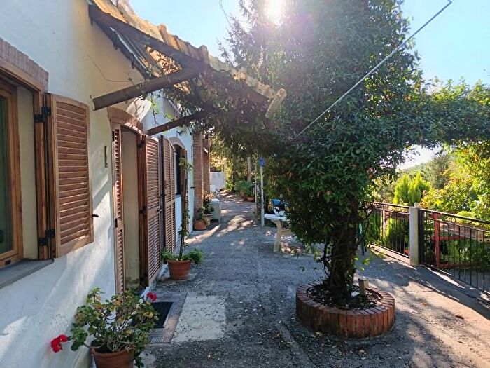 Casa con 5 locali in vendita in Strada Provinciale Sciarborasca, Cogoleto