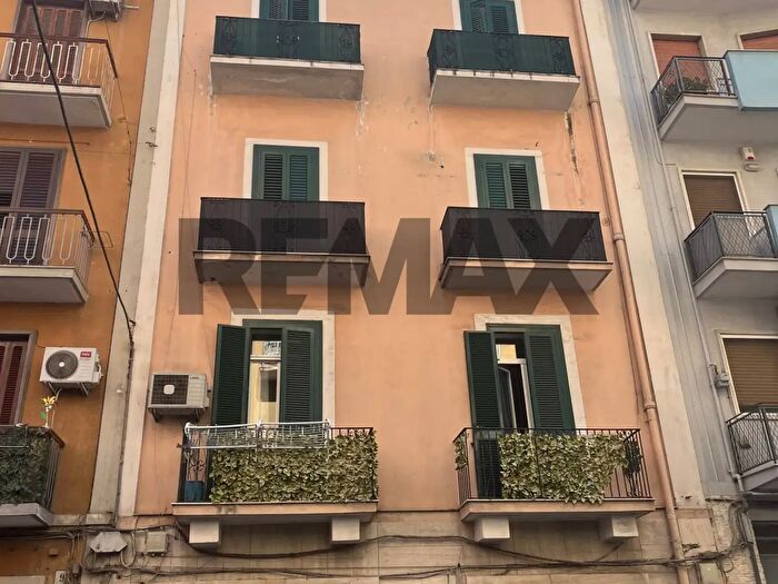 Appartamento trilocale in vendita in Via Generale De Bernardis, Bari