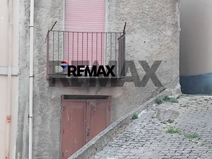 Casa bilocale in vendita in Piazza Dante, San Piero Patti