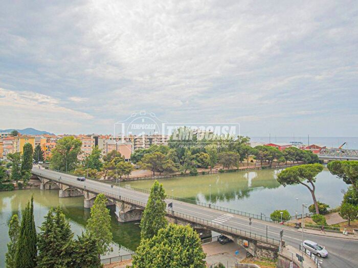 Appartamento quadrilocale in vendita in Viale Sergio Kasman, Centro, Chiavari
