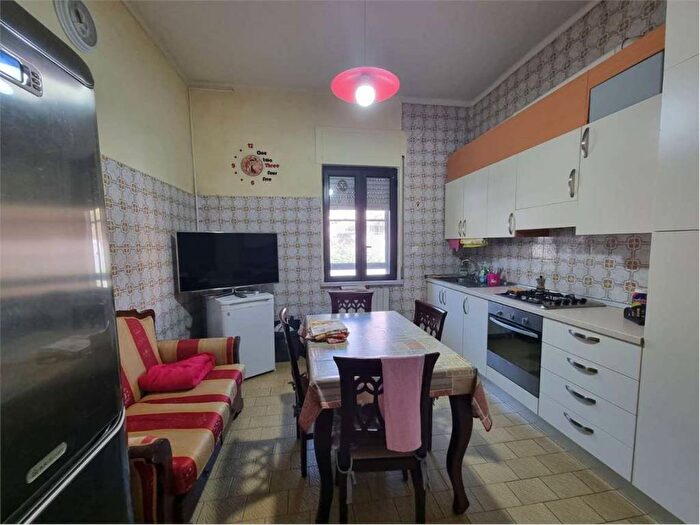 Appartamento quadrilocale in affitto in Via Livorno, Catanzaro Lido, Catanzaro