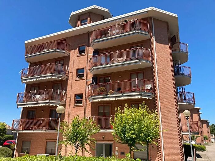 Appartamento trilocale in vendita in Via Aitoro, Battipaglia