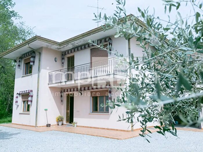 Casa con 6 locali in vendita in Via Grave, Ponte Di Piave