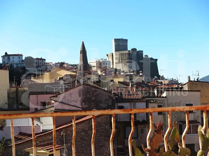 Appartamento con 5 locali in vendita in Via Roma, Lerici