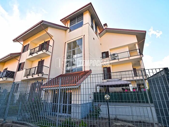 Appartamento con 6 locali in vendita in Via Borsellino, Brandizzo