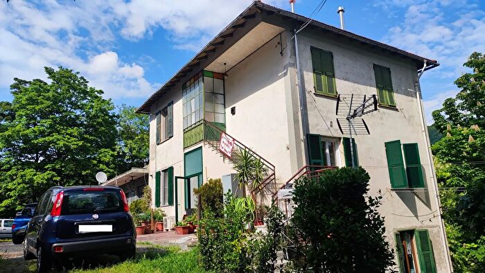 Appartamento quadrilocale in vendita in Via Anita E Mella Orsi, Mignanego