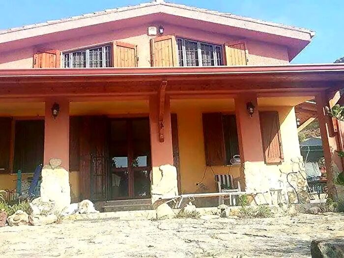 Casa quadrilocale in vendita in Str Prov Solanas Ca, Sinnai