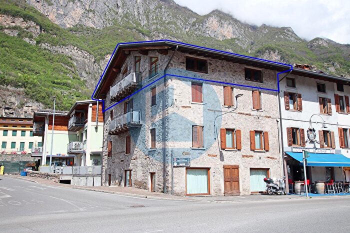 Appartamento quadrilocale in vendita in Via San Martino, Darfo Boario Terme