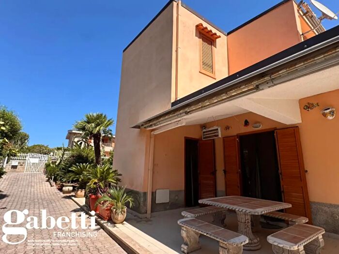 Casa quadrilocale in vendita in Contrada Cicero, Gioiosa Marea