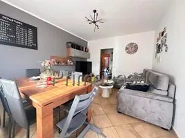 Appartamento con 5 locali in vendita in Carpi