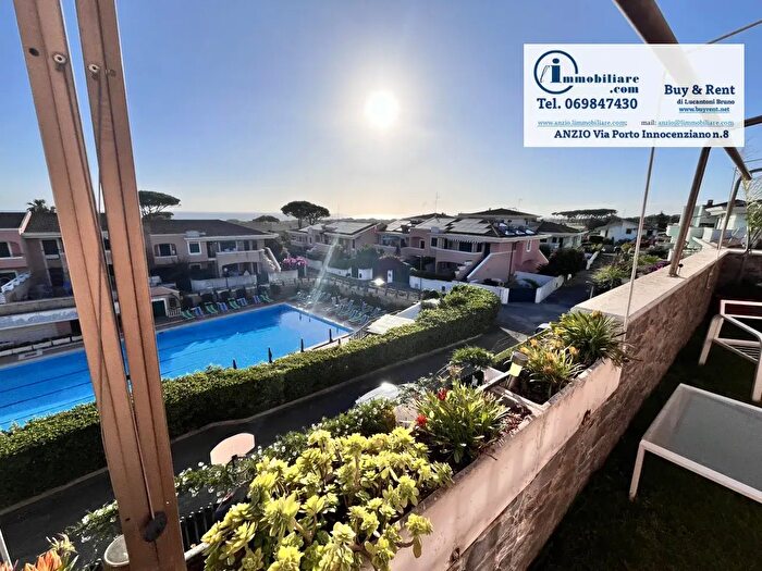 Appartamento con 6 locali in vendita in Via Maestrale, Anzio