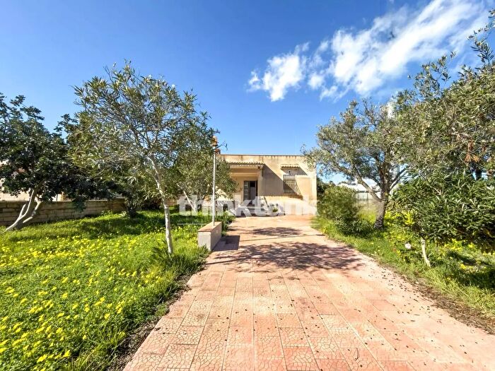 Casa quadrilocale in vendita in Via del Berillio, Siracusa