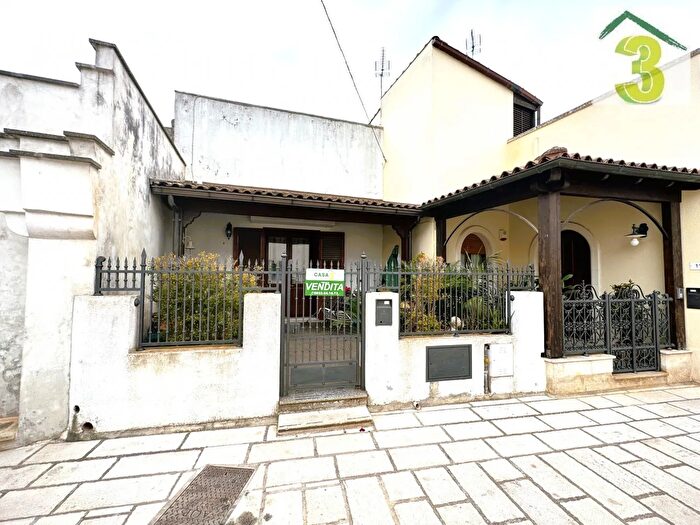 Casa in vendita in Surano