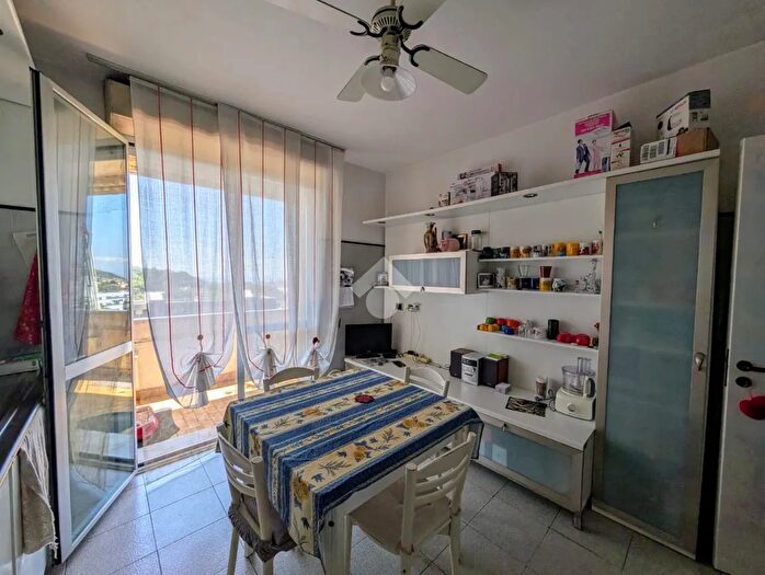 Appartamento quadrilocale in vendita in Via Hector Berlioz, Genova