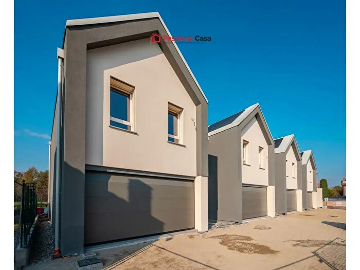 Casa quadrilocale in vendita in Via XXV Aprile, Montechiarugolo