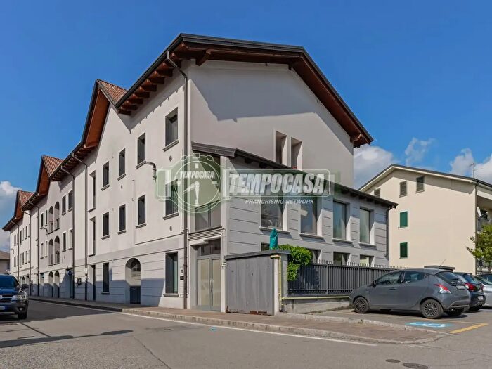 Appartamento trilocale in vendita in Via Caduti di Nassyria, Vignate