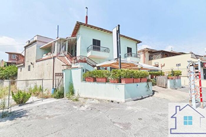 Appartamento trilocale in vendita in Via Nettunense, Albano Laziale