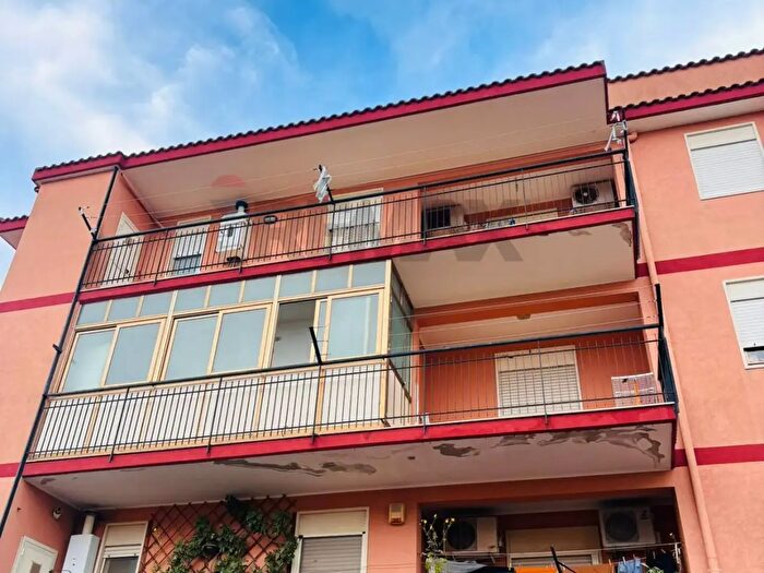 Appartamento con 7 locali in vendita in Via Ticino, Melilli