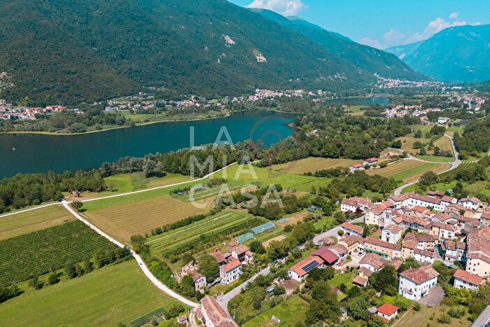 Casa quadrilocale in vendita in Localita Fratta, Tarzo