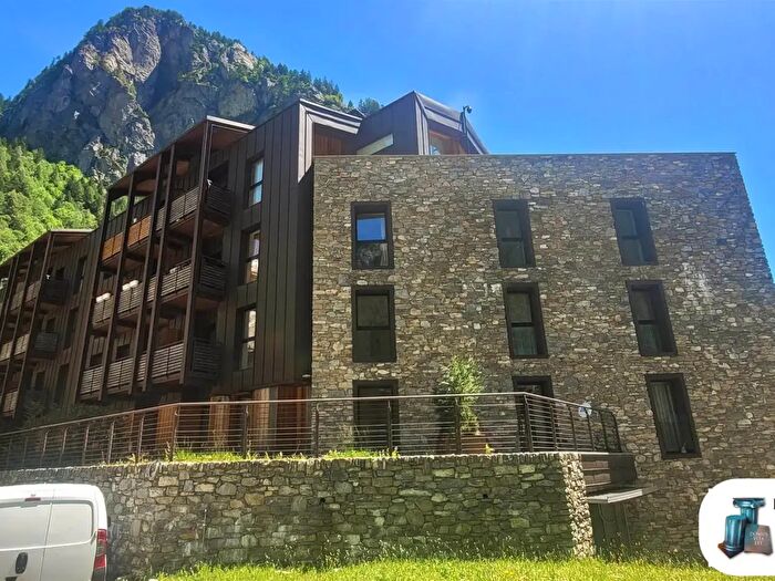 Appartamento trilocale in vendita in Strada LarzeyEntrèves, Courmayeur