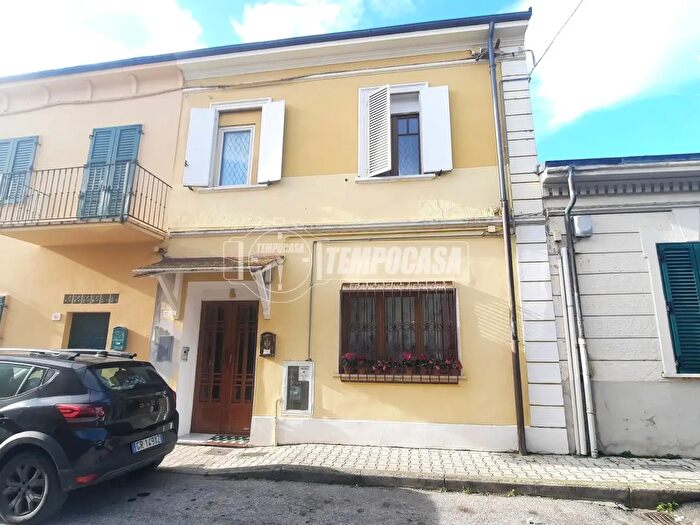 Casa con 5 locali in vendita in Via Alessandro Volta Torre del Lago Puccini, Viareggio