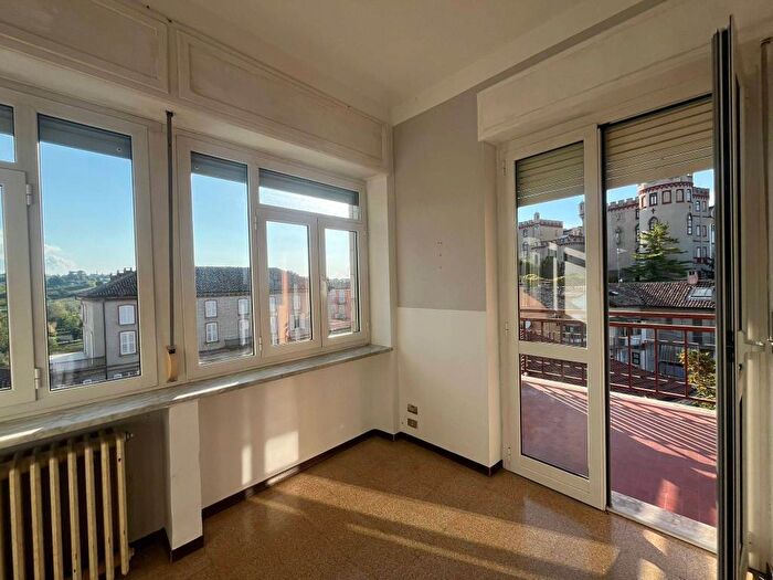 Appartamento quadrilocale in affitto in Piazza Umberto I, Centro, Costigliole d'Asti