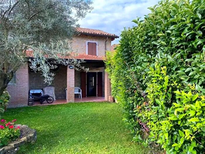Casa trilocale in vendita in Frazione Scurano, Neviano Degli Arduini