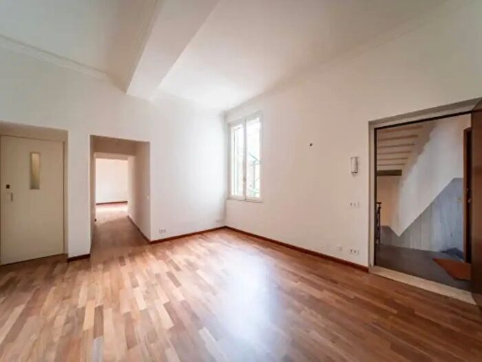 Appartamento con 6 locali in affitto in Parma