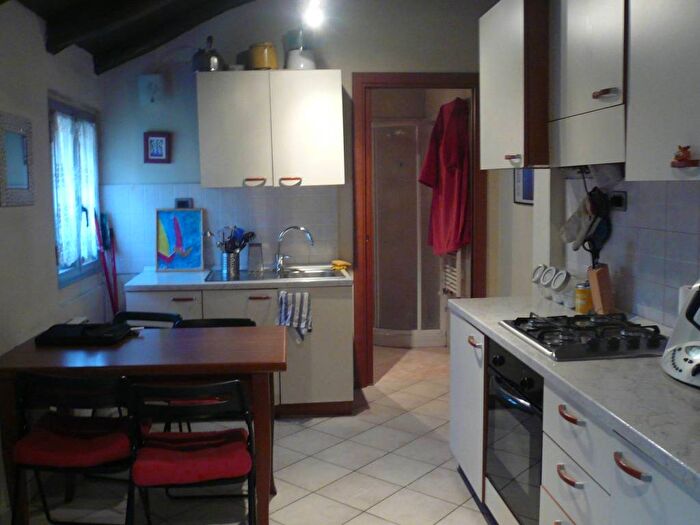 Appartamento bilocale in affitto in Via de' Coltelli, Santo Stefano, Bologna