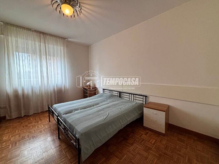 Appartamento quadrilocale in affitto in Viale Giovanni Suzzani, Bignami Ponale, Milano