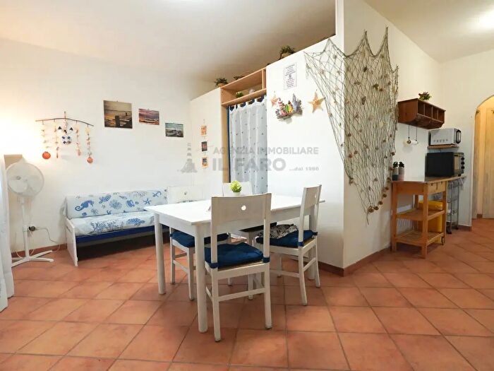 Appartamento bilocale in vendita in Via Cala Chiesa, La Maddalena