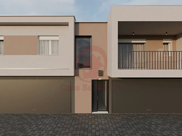 Appartamento quadrilocale in vendita in Via Capeleo, Stra