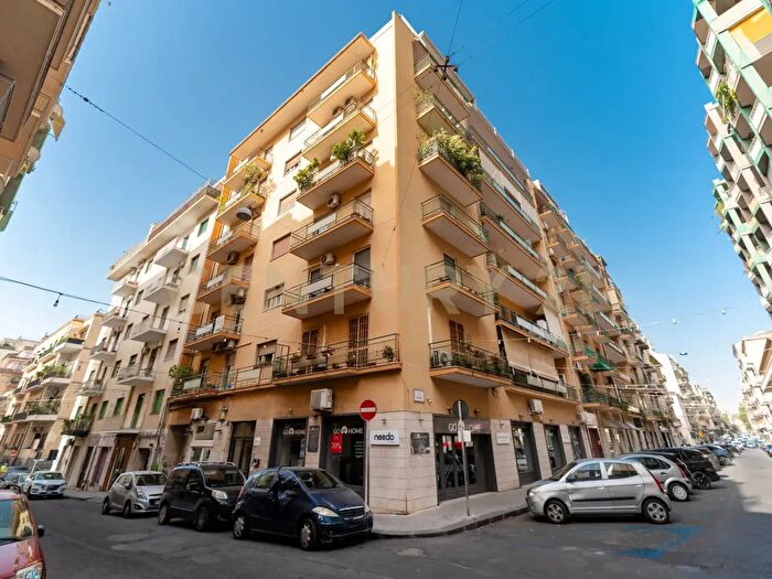 Appartamento quadrilocale in vendita in Via Monfalcone, Catania