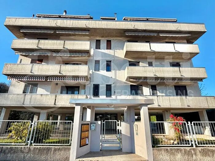 Appartamento bilocale in vendita in Via Treves, Senago