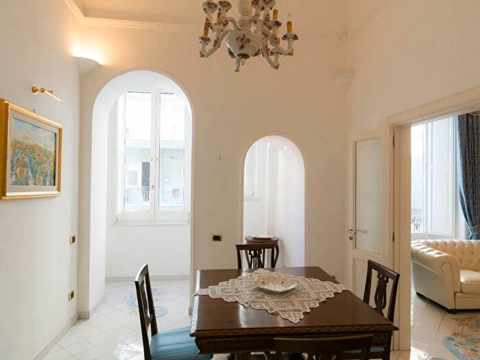 Appartamento con 5 locali in affitto in Salerno, Salerno