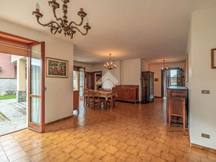 Casa con 8 locali in vendita in Via delle Moglie, Riva Presso Chieri