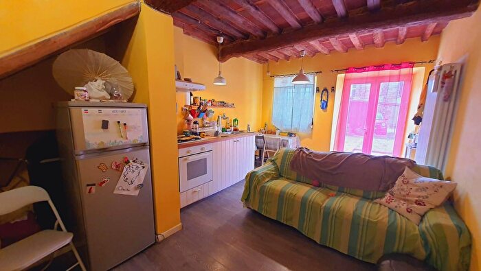 Casa trilocale in vendita in Via della Viaccia, Capannori