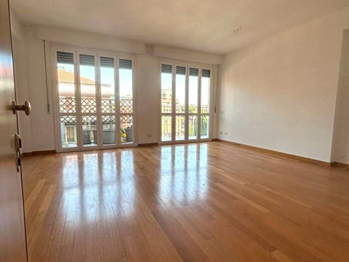 Appartamento quadrilocale in affitto in Via Sigieri, Porta Romana Medaglie d'Oro, Milano