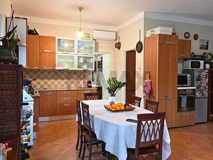 Casa quadrilocale in vendita in Località Rosavena, Vieste