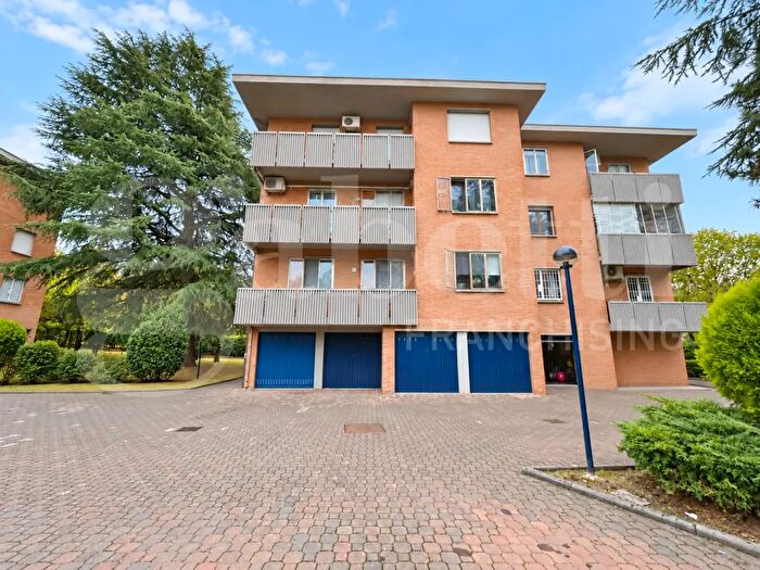 Appartamento con 5 locali in vendita in Via Predosa, Zola Predosa
