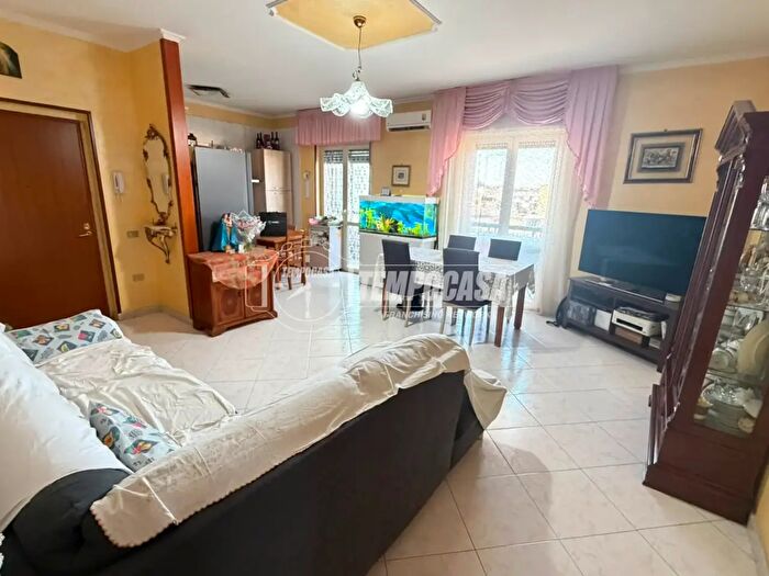Appartamento trilocale in vendita in Via Colonne, Melito Di Napoli