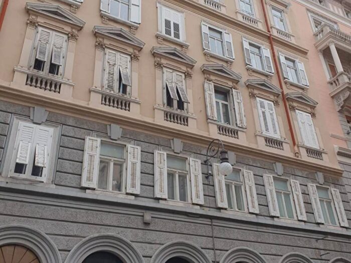 Appartamento bilocale in affitto in Via Valdirivo, Borgo Teresiano, Trieste
