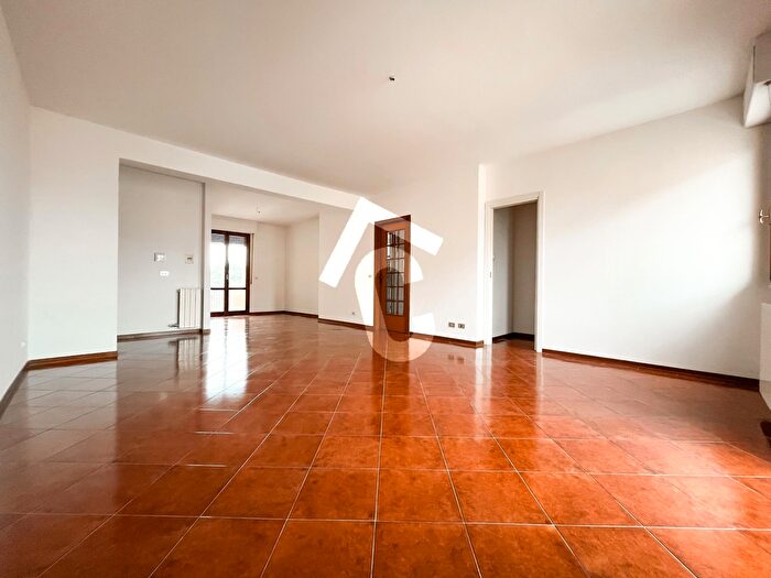 Appartamento trilocale in vendita in Jesi